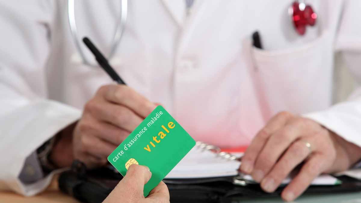 complémentaire santé solidaire voici la somme à ne surtout pas dépasser pour continuer à toucher la cmu en 2025