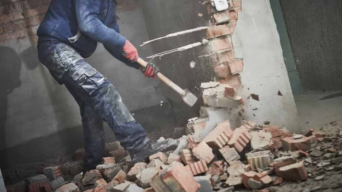 selon la justice, le locataire qui dégrade un logement n’a rien à payer en fin de bail si le propriétaire oublie cette formalité