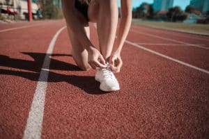 Chaussures de course Decathlon Kiprun alignées en magasin